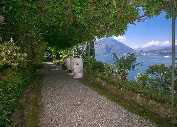 Lucia Grande 바레나